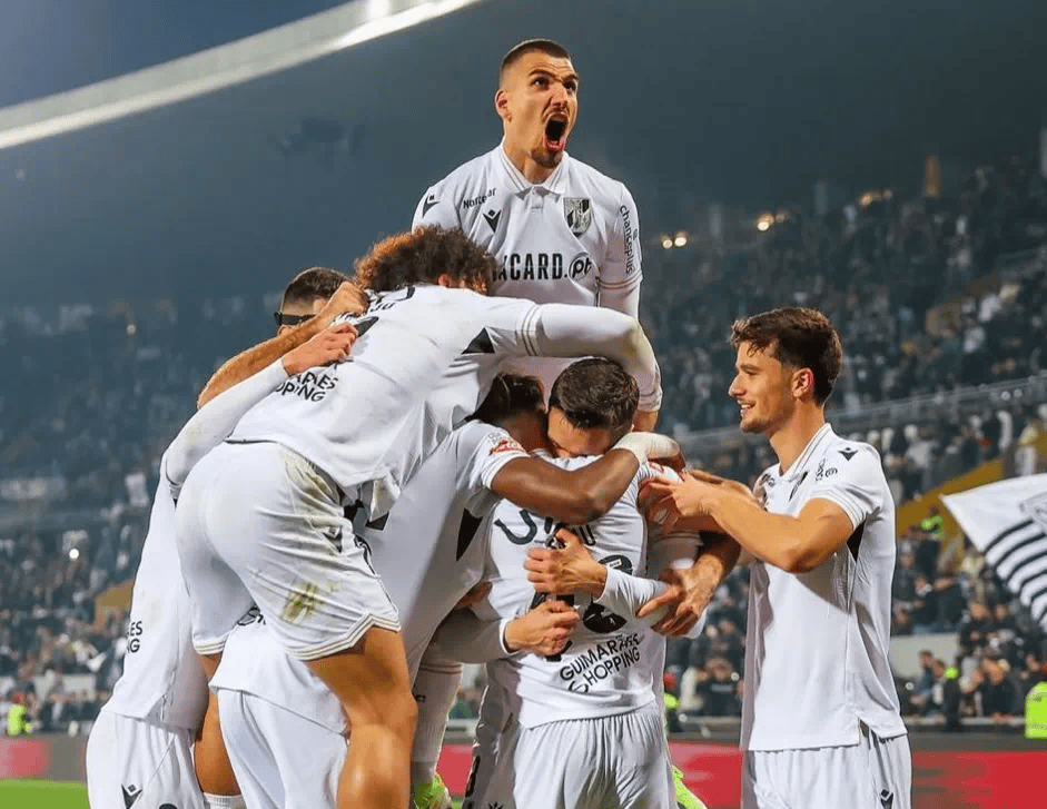 包含今夜亚冠焦点战！皇家马德里迎战上海海港，小胜或上演的词条